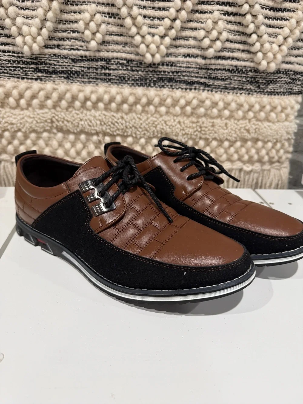 Men's Brown & Black Lace-Up Casual Shoes